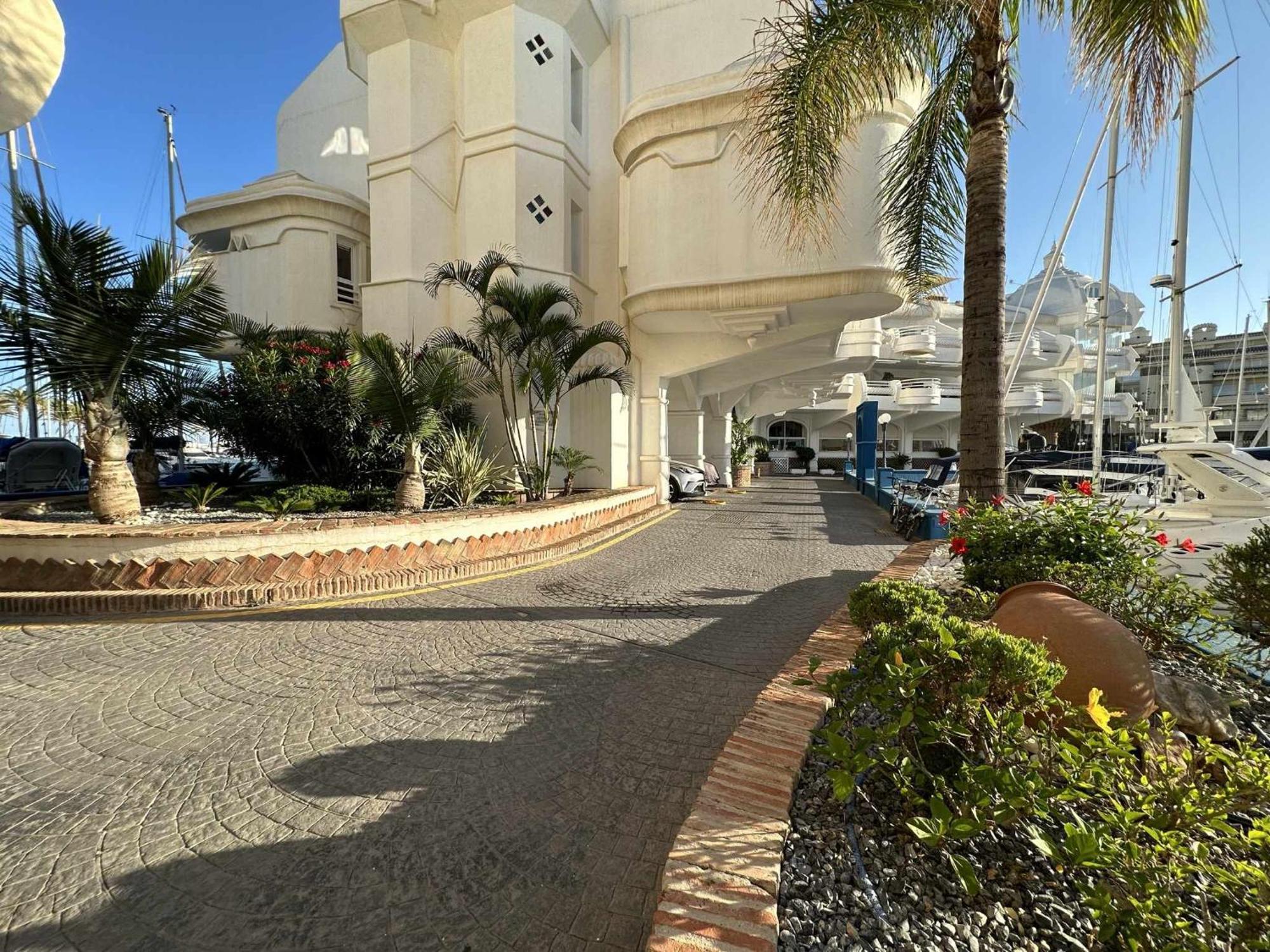 Nice Apartament In Puerto Marina Benalmadena Exterior photo